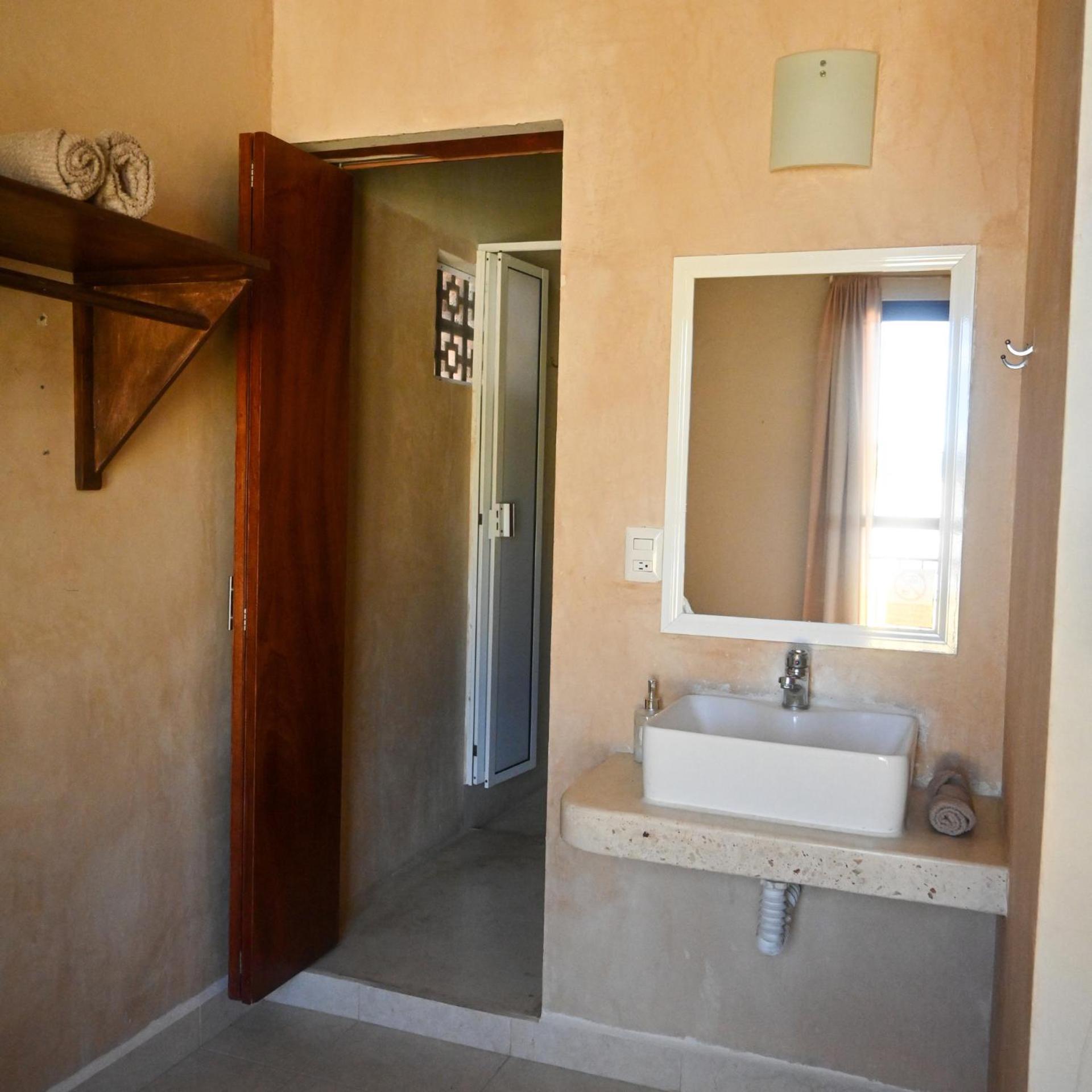 Valladolid 48 Hotel & Hostal المظهر الخارجي الصورة
